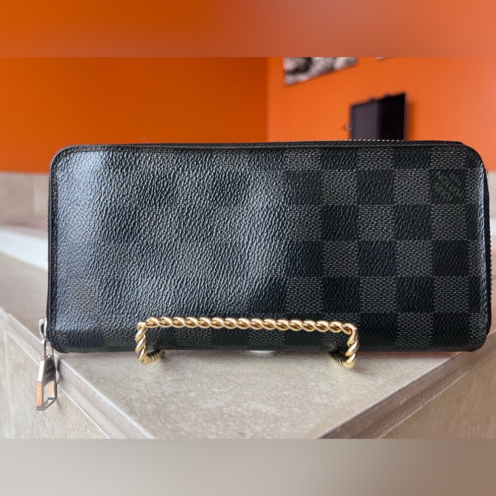 ‼️sold‼️Louis Vuitton Graphite Damier Zipper Wallet